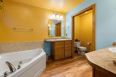 W144N10968  Fond Du Lac Ave, Germantown, WI 53022 - Photo 19