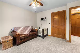 W144N10968 Fond du Lac Ave, Germantown, WI 53022 - Photo 11