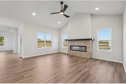 465  Sandstone St, Slinger, WI 53086 - Photo 7