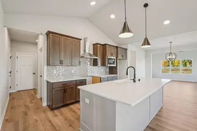 465  Sandstone St, Slinger, WI 53086 - Photo 9