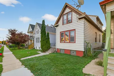 2449 S 13th St, Milwaukee, WI 53215 - Photo 3