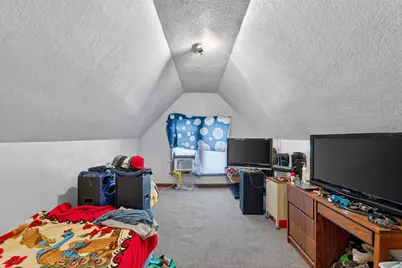 2449 S 13th St, Milwaukee, WI 53215 - Photo 25