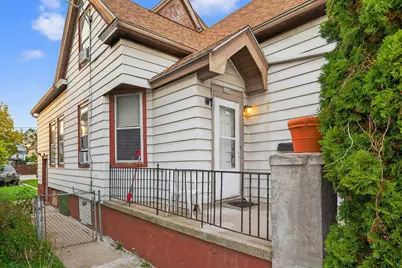 2449 S 13th St, Milwaukee, WI 53215 - Photo 7