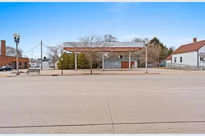 2106  Washington St, Two Rivers, WI 54241 - Photo 7