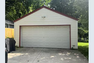 113  Coolidge Ave, Waukesha, WI 53186 - Photo 3
