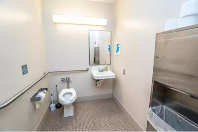 801 E Washington St, West Bend, WI 53095 - Photo 9