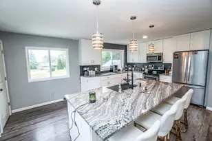 W215N5363 Ada Ct, Menomonee Falls, WI 53051 - Photo 7