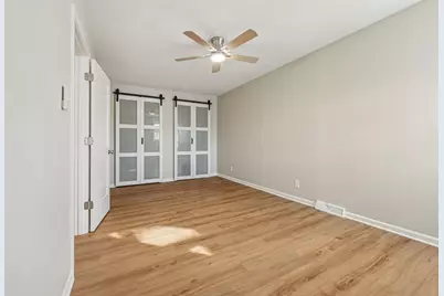 3674 S Ahmedi Ave, Saint Francis, WI 53235 - Photo 7