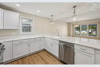 3674 S Ahmedi Ave, Saint Francis, WI 53235 - Photo 3