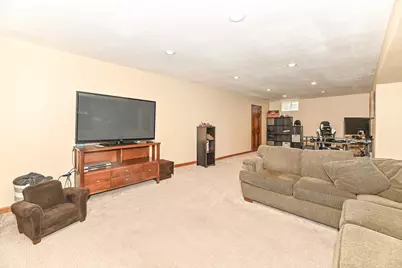 1053  Tallgrass Ln, Racine, WI 53406 - Photo 33