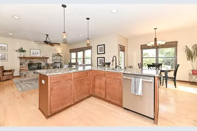 1053  Tallgrass Ln, Racine, WI 53406 - Photo 13