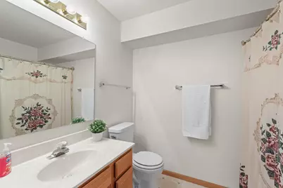 170 W Aspen Ct #6, Oak Creek, WI 53154 - Photo 19