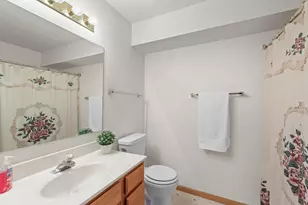 170 W Aspen Ct, Oak Creek, WI 53154 - Photo 19