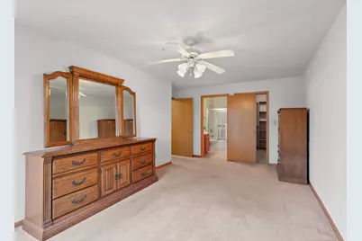 170 W Aspen Ct #6, Oak Creek, WI 53154 - Photo 13