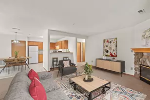 170 W Aspen Ct, Oak Creek, WI 53154 - Photo 3