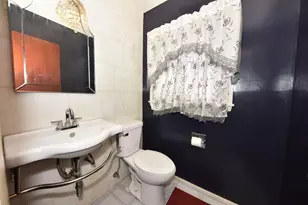 2325 W Layton Ave, Milwaukee, WI 53221 - Photo 17
