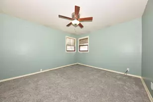 2325 W Layton Ave, Milwaukee, WI 53221 - Photo 11