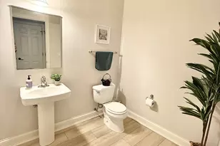 1888 N Water St, Milwaukee, WI 53202 - Photo 9