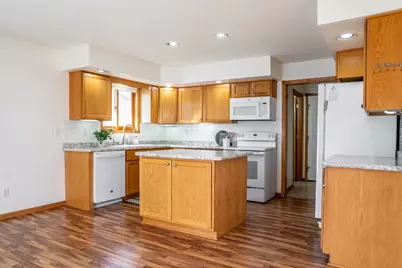 634  Meier Ln, Onalaska, WI 54650 - Photo 7