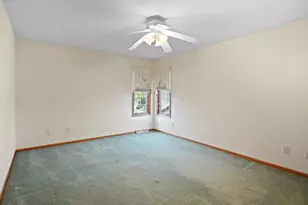 9143 Prairie Village Dr, Pleasant Prairie, WI 53142 - Photo 23