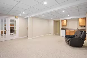 9143 Prairie Village Dr, Pleasant Prairie, WI 53142 - Photo 31