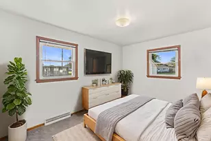 1101 Harmony Dr, Racine, WI 53402 - Photo 11