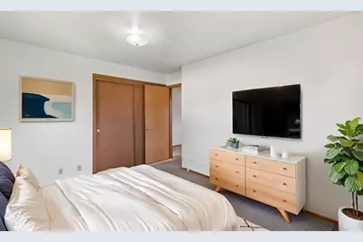 1101  Harmony Dr, Racine, WI 53402 - Photo 15