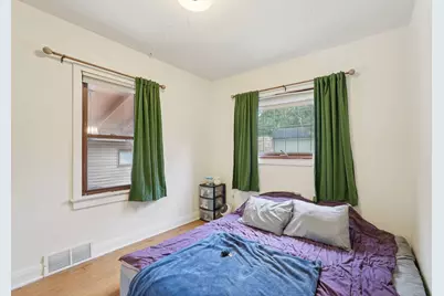 10526 W Congress St, Wauwatosa, WI 53225 - Photo 15