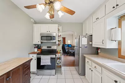 10526 W Congress St, Wauwatosa, WI 53225 - Photo 11