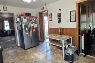 915 Cleveland St, Watertown, WI 53098 - Photo 9