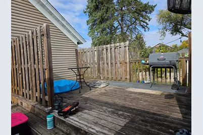 915  Cleveland St, Watertown, WI 53098 - Photo 5