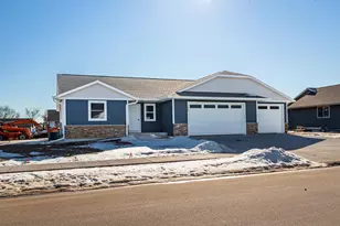 1828 Arches Dr, Holmen, WI 54636 - Photo 21