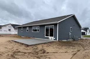 1828 Arches Dr, Holmen, WI 54636 - Photo 15