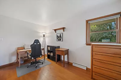 N87W18225  Queensway -, Menomonee Falls, WI 53051 - Photo 9