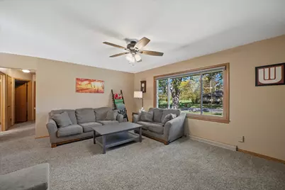 N87W18225  Queensway -, Menomonee Falls, WI 53051 - Photo 15