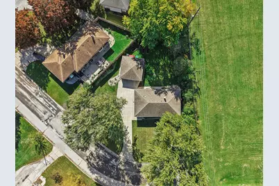 N87W18225  Queensway -, Menomonee Falls, WI 53051 - Photo 5