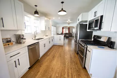 122 E Norwich St, Milwaukee, WI 53207 - Photo 9