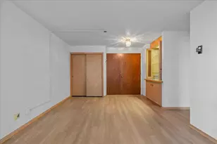 1610 N Prospect Ave, Milwaukee, WI 53202 - Photo 3