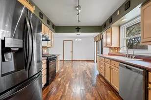 3608 Menasha Ave, Manitowoc, WI 54220 - Photo 9