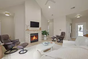 1335 Lynx Ln, Manitowoc, WI 54220 - Photo 5