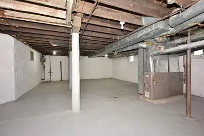 2166 S 6th St, Milwaukee, WI 53215 - Photo 23