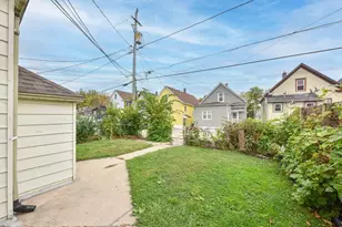 2166 S 6th St, Milwaukee, WI 53215 - Photo 3