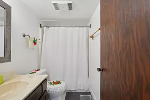 8631 N Servite Dr, Milwaukee, WI 53223 - Photo 13