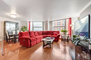 1610 N Prospect Ave, Milwaukee, WI 53202 - Photo 1