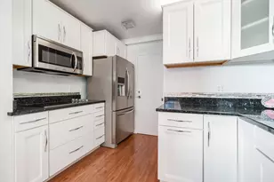 1610 N Prospect Ave, Milwaukee, WI 53202 - Photo 7