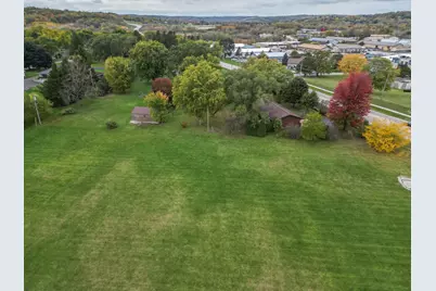 S31W26111  Sunset Dr, Waukesha, WI 53189 - Photo 7