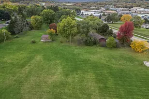 S31W26111 Sunset Dr, Waukesha, WI 53189 - Photo 7