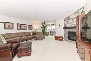 317 Trailview Crossing, Racine, WI 53185 - Photo 11