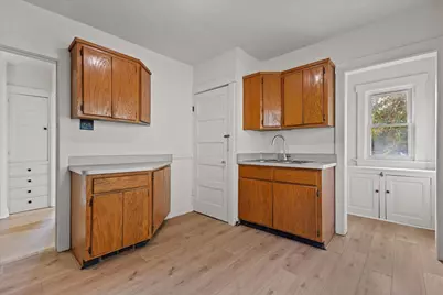 817 E Otjen St, Milwaukee, WI 53207 - Photo 17