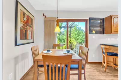 2520  Amber Ln, Racine, WI 53406 - Photo 7